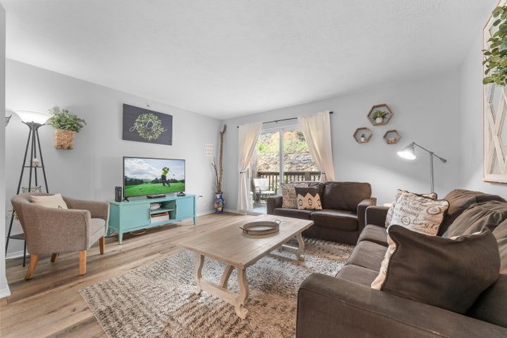 Photo 1 of 30 — 2955 Vineyards Parkway 4, Branson, MO 65616