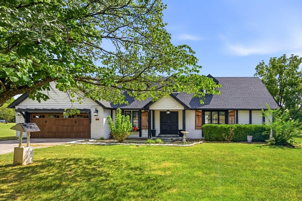 3108 W BRIDLEWOOD TRL, OZARK, MO 65721 - Image 52d8a15eefe51bd68825a0d2c3f5a90f/471526385