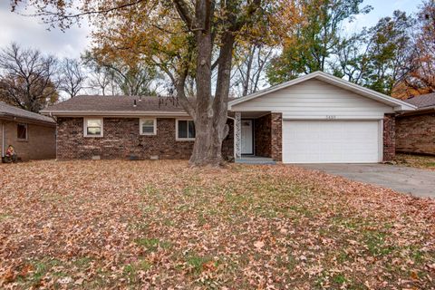 Photo of 2459 S Clay Avenue, Springfield, MO 65807 (MLS # 60310311)