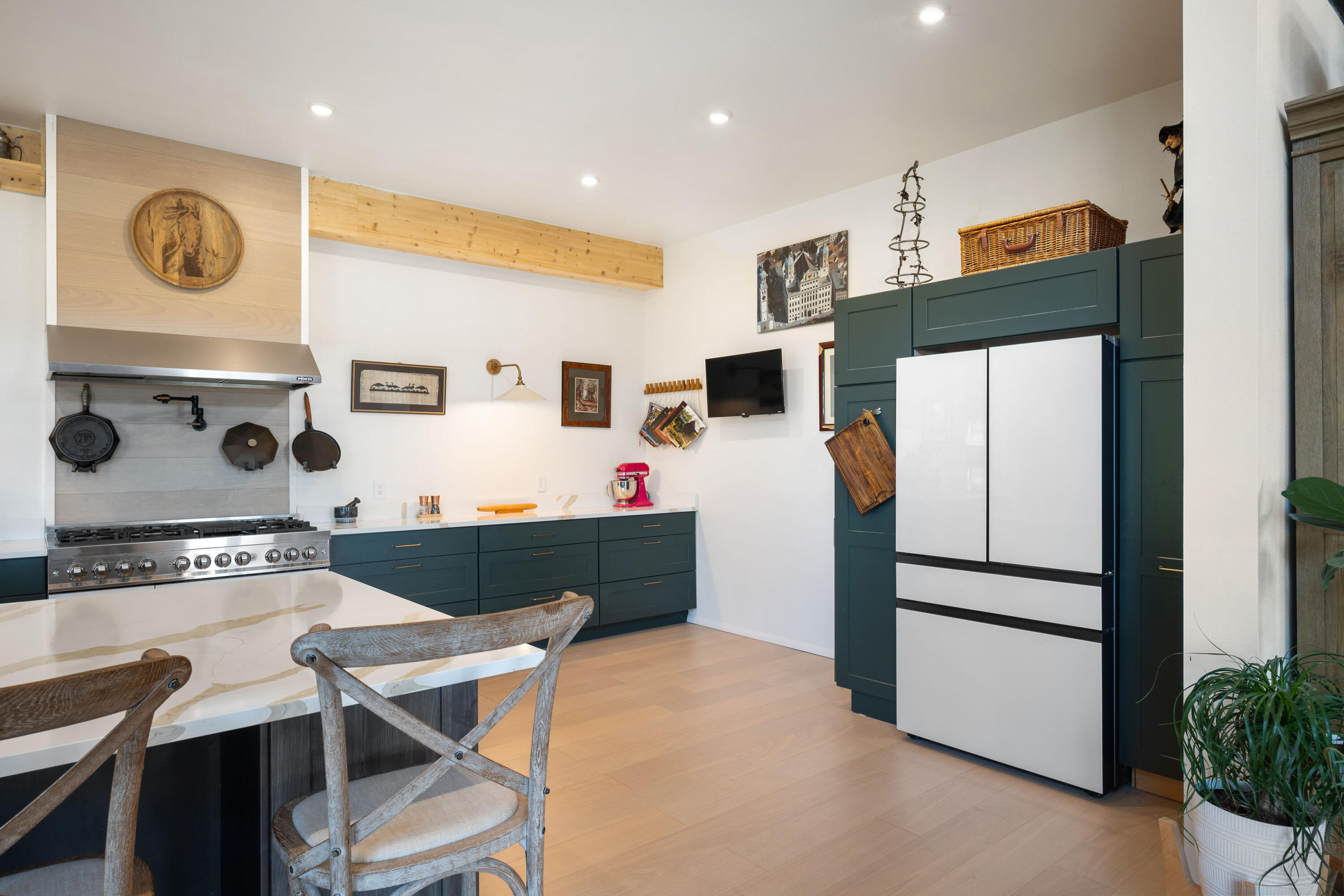 Cape Fair, Missouri, 65624, United States, 3 Bedrooms Bedrooms, ,4 BathroomsBathrooms,Residential,Active,1944074