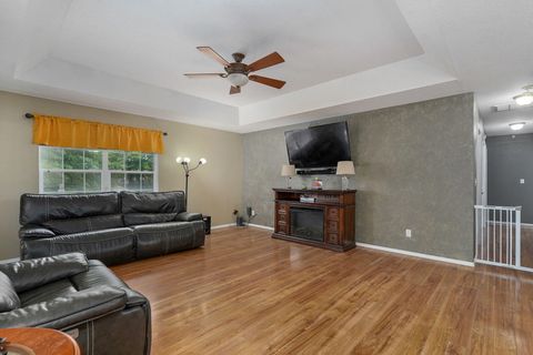 Photo of 812 Timberland Circle, Mount Vernon, MO 65712 (MLS # 60323975)