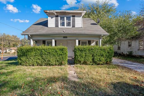 2146 N Roosevelt Avenue, Springfield, MO 65803 - MLS#: 60284867