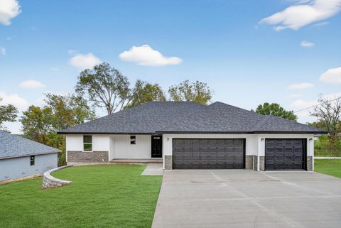 Photo of 100 Northview Terrace, Ash Grove, MO 65604 (MLS # 60307636)