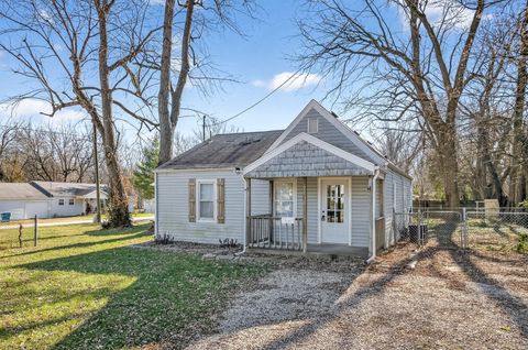 Photo of 2838 E Cherry Street, Springfield, MO 65802 (MLS # 60311707)