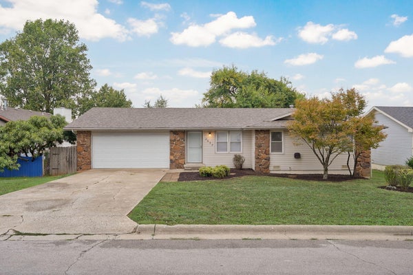 2653 W BLACKBURN DR, SPRINGFIELD, MO 65807 - Image 59410eafdc89975d5d0b43d1bc8f2d24/1109840426