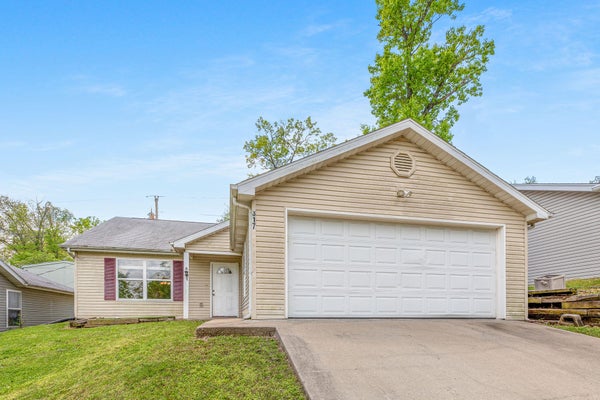 317 HICKORY AVE, MERRIAM WOODS VILLAGE, MO 65740 - Image 5a98601b00b7f9dc33817c8f7ecc97d0/1744980155