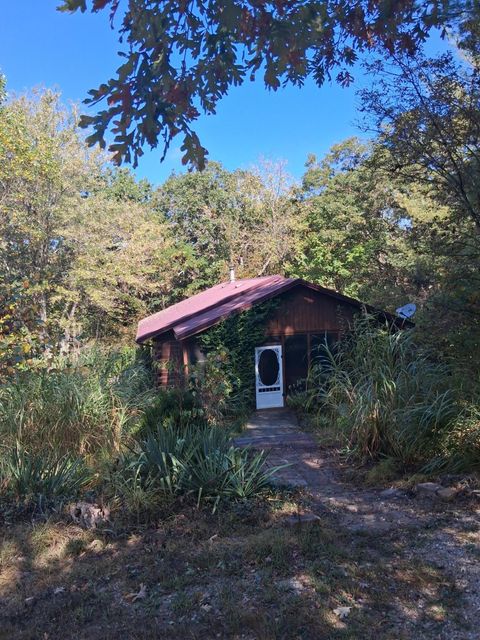 Photo of 372 Cedar Hill Lane, Marshfield, MO 65706 (MLS # 60307606)
