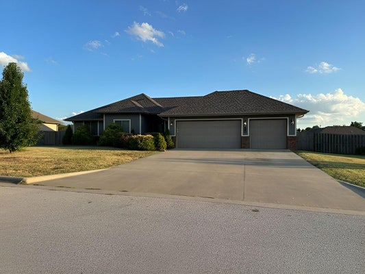 4428 W CLOVERLEAF TER, BATTLEFIELD, MO 65619 - Image 5fa438883f47b91f7161eb5cdb6ee01b/1777163717