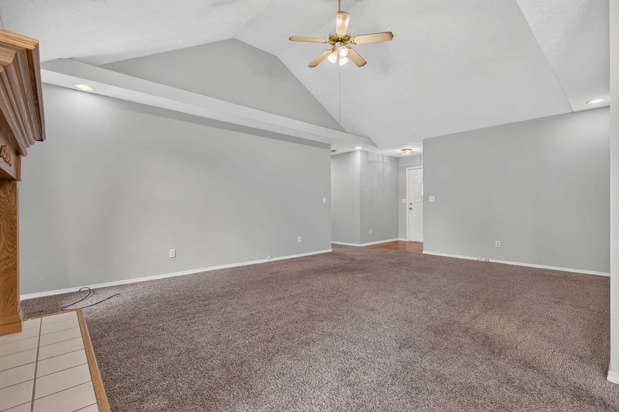 1006 W Cobblefield Way