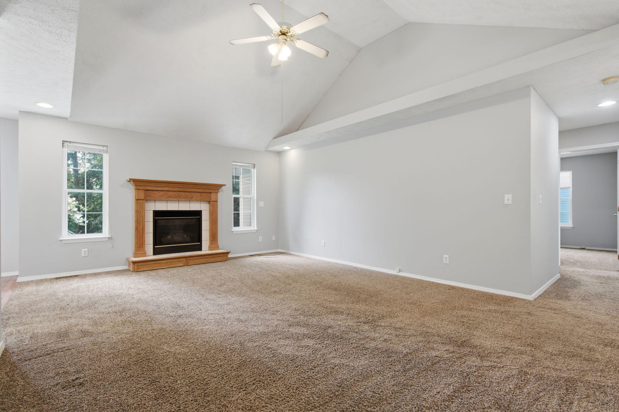 1006 W Cobblefield Way