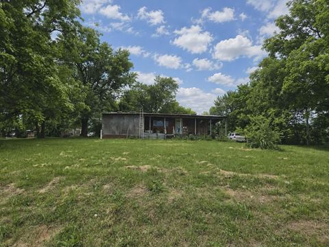 Photo of 14008 Airport Road, Cabool, MO 65689 (MLS # 60323808)