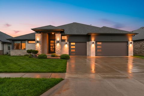 Photo of 711 N Greer Avenue, Nixa, MO 65714 (MLS # 60307228)