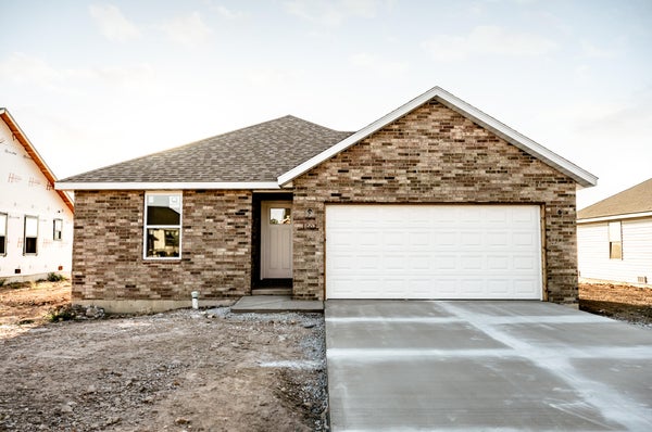1002 FENLI AVENUE, MONETT, MO 65708 - Image 648e7fa71c67e0989c15377f0d5d6639/633085928