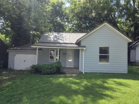 Photo of 2007 N Travis Avenue, Springfield, MO 65803 (MLS # 60324559)