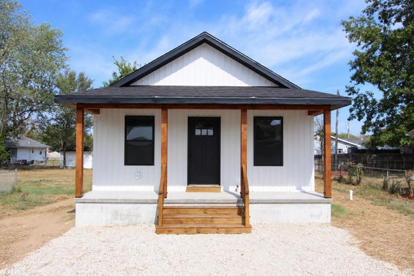 415 W PURYEAR AVE, SEYMOUR, MO 65746 - Image 655181b4b2bc20de206804fb2f0af284/675453469