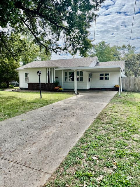 Photo of 467 W Dunn Street, Monett, MO 65708 (MLS # 60307511)