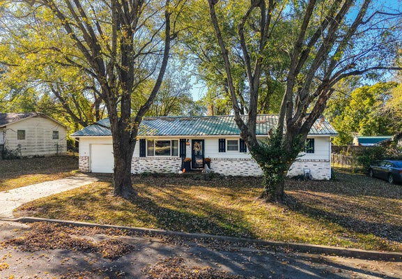 650 W PLUMB ST, AURORA, MO 65605 - Image 67b88da7f0840b84bc7be381252496c2/344231532