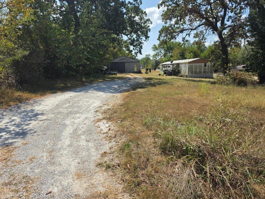 700 E BERTHA ST, HUMANSVILLE, MO 65674 - Image 6856b0e571ecbfdf084f7e2e4ccd7031/2102022198