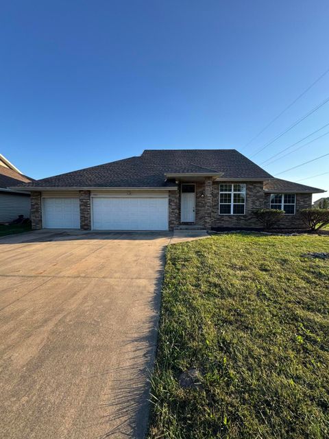 Photo of 2882 W Lasalle Street, Springfield, MO 65807 (MLS # 60307089)