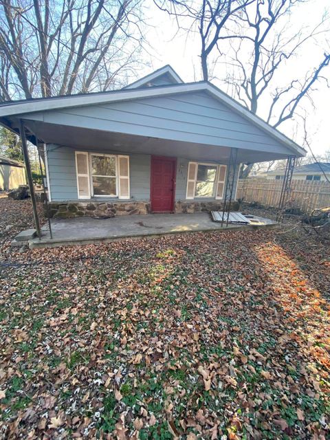 Photo of 2312 E Atlantic Street, Springfield, MO 65803 (MLS # 60311668)