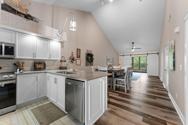 225 LOWER EMERALD BAY CIR APT 17, HOLLISTER, MO 65672 - Image 6b1e44839bcd03a66efd93d12486b465/1880287826