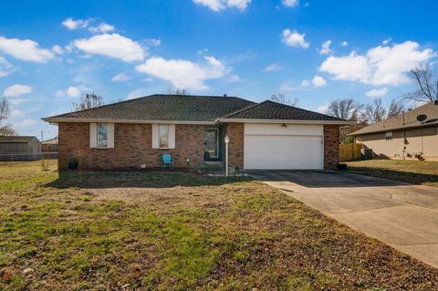 Photo of 4226 W La Casa Street, Springfield, MO 65802 (MLS # 60311572)