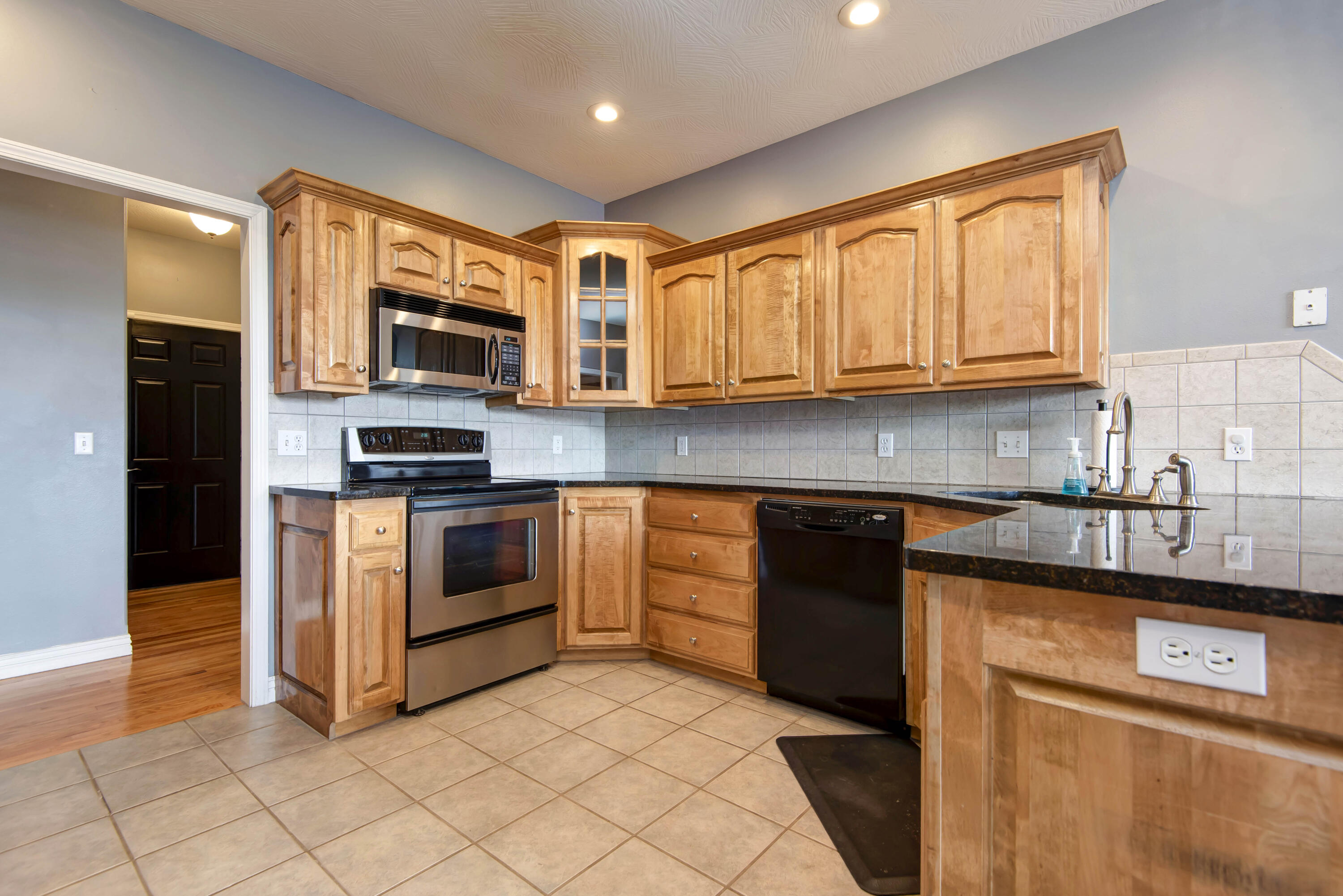 River Road Est - Residential