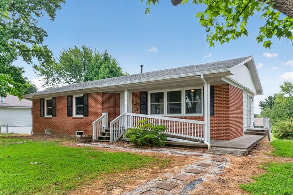 102 E HOSPITAL RD, EL DORADO SPRINGS, MO 64744 - Image 6e36ff73e79d9ecc519b7288b3b9233e/57652267