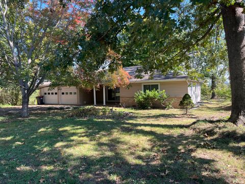 Photo of 129 Robinhood Drive, Cassville, MO 65625 (MLS # 60307519)