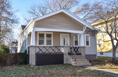 Photo of 1863 N Grant Avenue, Springfield, MO 65803 (MLS # 60311389)