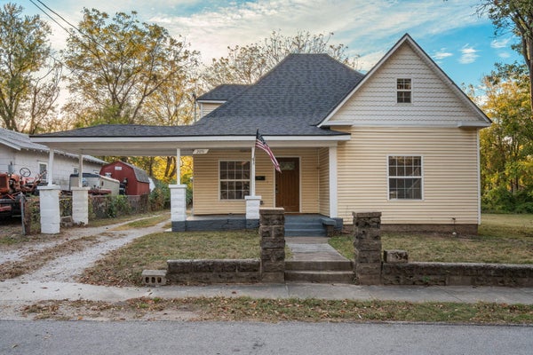 2051 N ELIZABETH AVE, SPRINGFIELD, MO 65803 - Image 701e17c5f8e5fb9bcf35ce1ea9331755/432719167