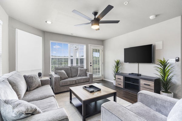 351 S WILDWOOD DR APT 12-1, BRANSON, MO 65616 - Image 70ee50a6e26ee14501b922d0aa1d9f9b/4169279829