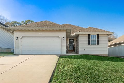 Photo of 3635 S Juniper Avenue, Springfield, MO 65804 (MLS # 60311618)