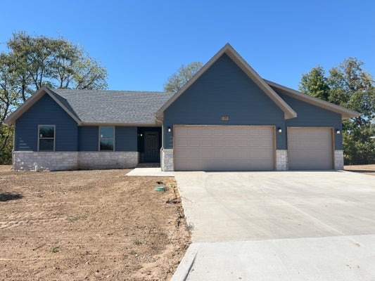 1359 S MAHN AVE, SPRINGFIELD, MO 65802 - Image 71f29d7c45d3cc19703a2d2a7152fa75/3299503899
