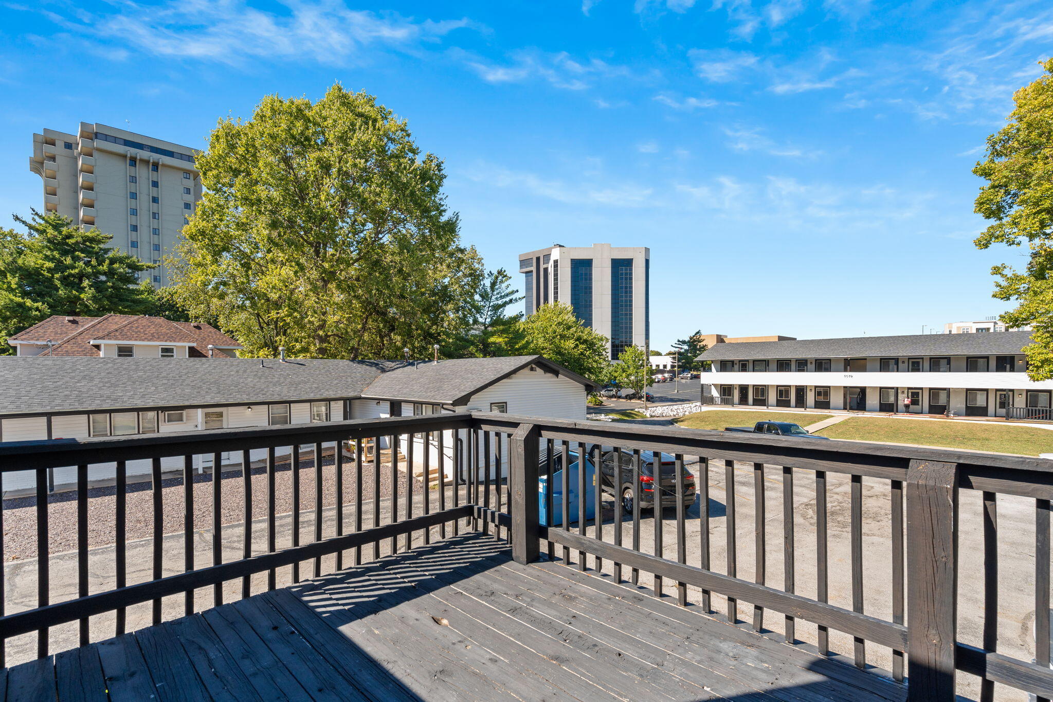 1015 E Walnut Street