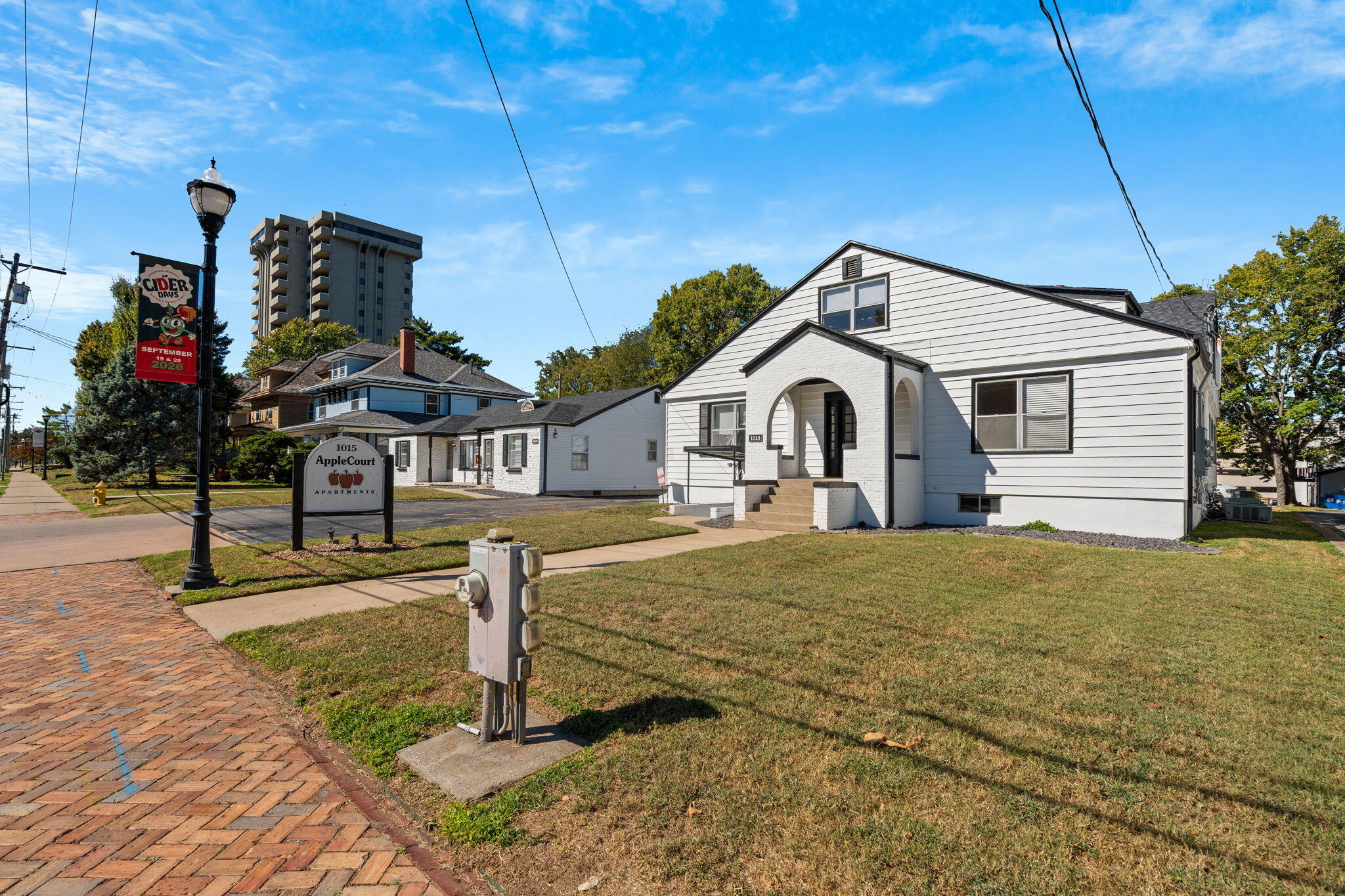 1015 E Walnut Street
