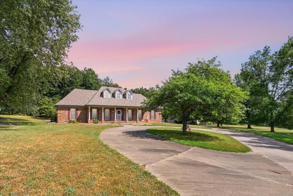 2065 E THORNRIDGE CIR, BOLIVAR, MO 65613 - Image 759f07eee27585b00b99e2ed8b728ab1/109080302