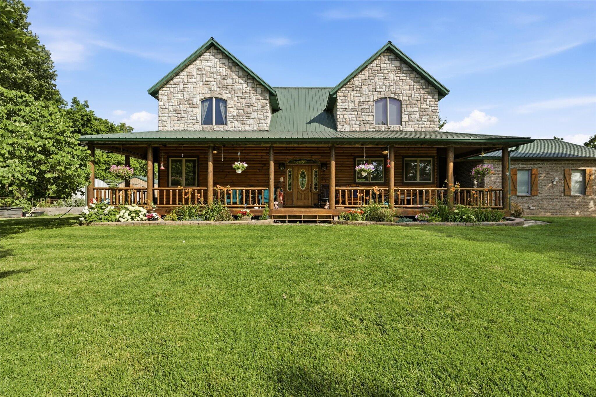 1545 Sandhill Lane
