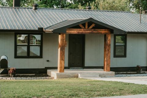 Photo of 502 Bunch Avenue, Ava, MO 65608 (MLS # 60323836)