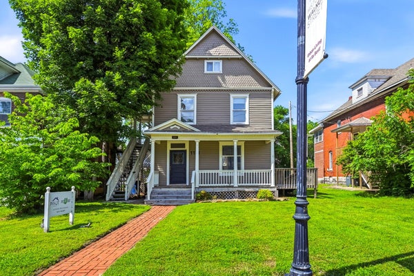 1111 E WALNUT ST, SPRINGFIELD, MO 65806 - Image 76feca9792aeac199052a4e39e2c738a/3070879523