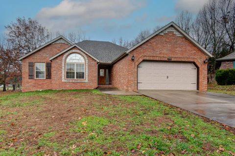 Photo of 5798 S Meadowbrook Avenue, Springfield, MO 65810 (MLS # 60310814)