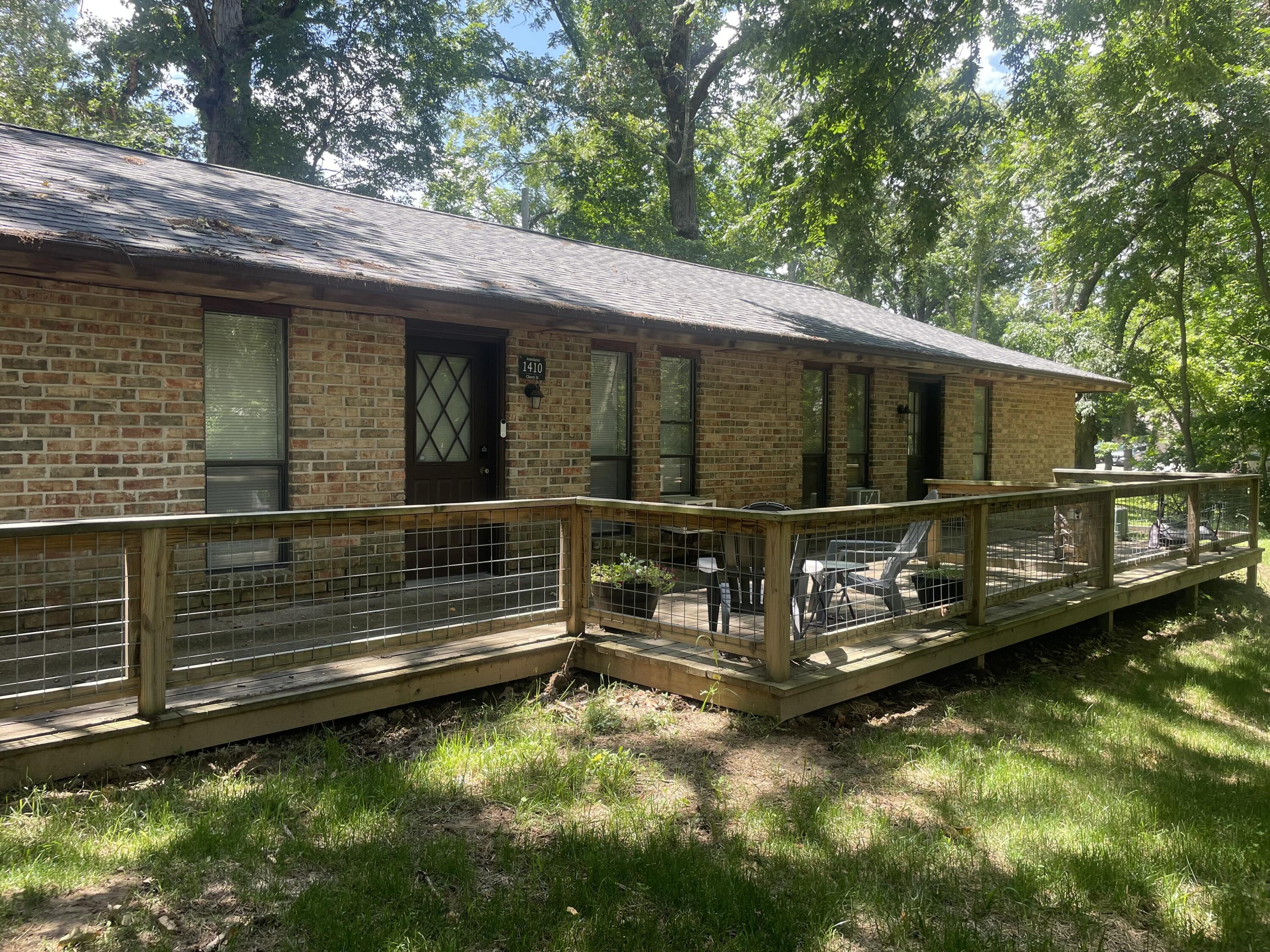 Photo 1 of 15 — 1410/1412 Cherry Street, Cassville, MO 65625