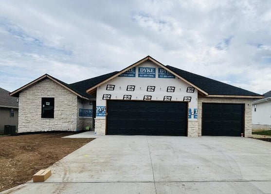 946 S PINDALL LN, NIXA, MO 65714 - Image 78dec1d95a31cca6b76c3e0016d92beb/3926813245