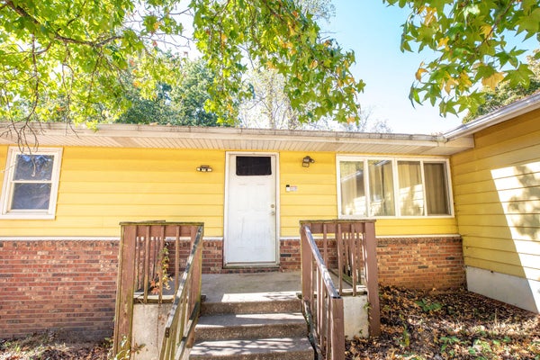 1301 S 5TH AVE, OZARK, MO 65721 - Image 797087bf0ca008bf13334cd9bba650e0/3877322182