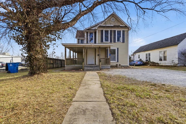 1026 W DIVISION ST, SPRINGFIELD, MO 65803 - Image 7aa0631005f8a999a87a8903a25ff048/1618532934