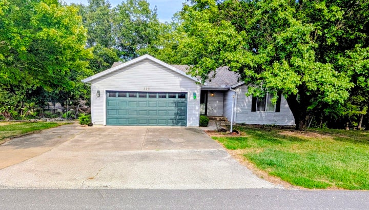 Photo 1 of 41 — 228 N Catamount Boulevard, Branson West, MO 65737