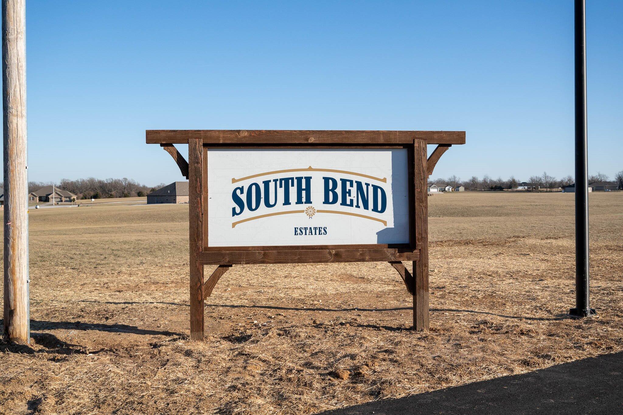 Don't miss this beautiful 3 acre lot in brand new Southbend Estates!!  Close to the city of Clever, but out of town for country living!!