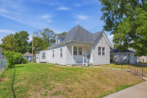 1410 BYERS AVE, JOPLIN, MO 64804 - Image 7da7e8ccee61724145e93eebfc050aad/2929021966