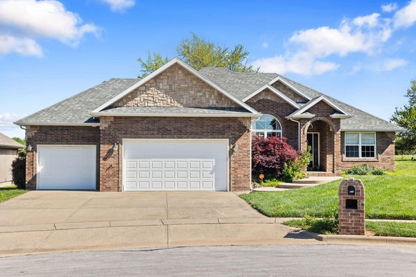 621 MEADOWGATE DR, SPRINGFIELD, MO 65803 - Image 7e255b0b441ffd28906912754f7bbf23/4140693882