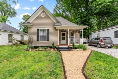 Photo of 2320 N Travis Avenue, Springfield, MO 65803 (MLS # 60324616)